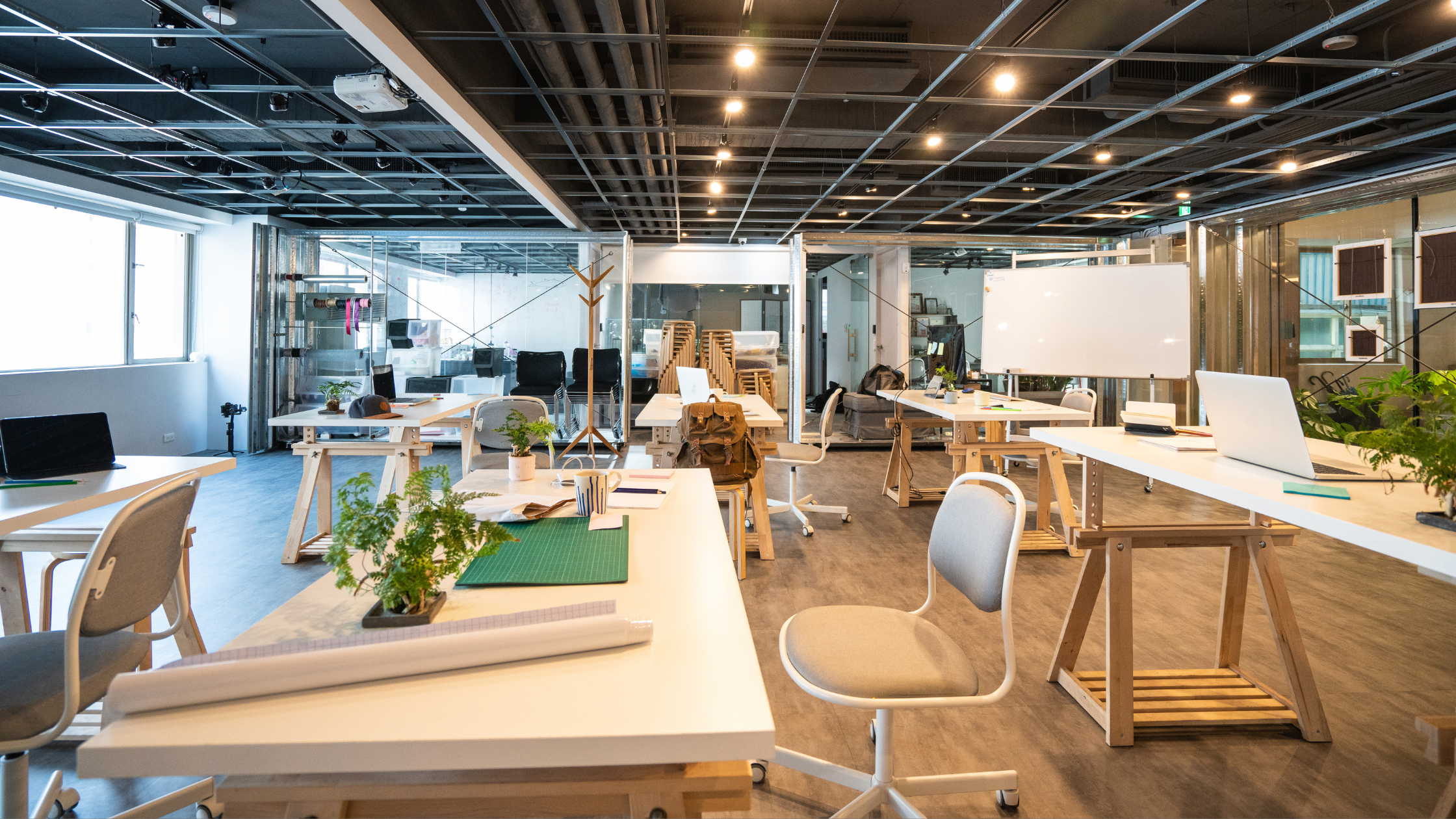 blog banner for Exploring Luxury Workspaces in Miami